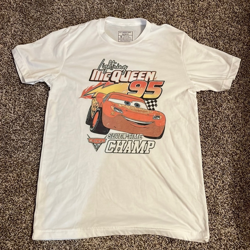 Disney Lightning McQueen Size Medium T-Shirt